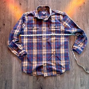 Carhartt Heavy Flannel. Blue, red, cream colorway. Size Medium.